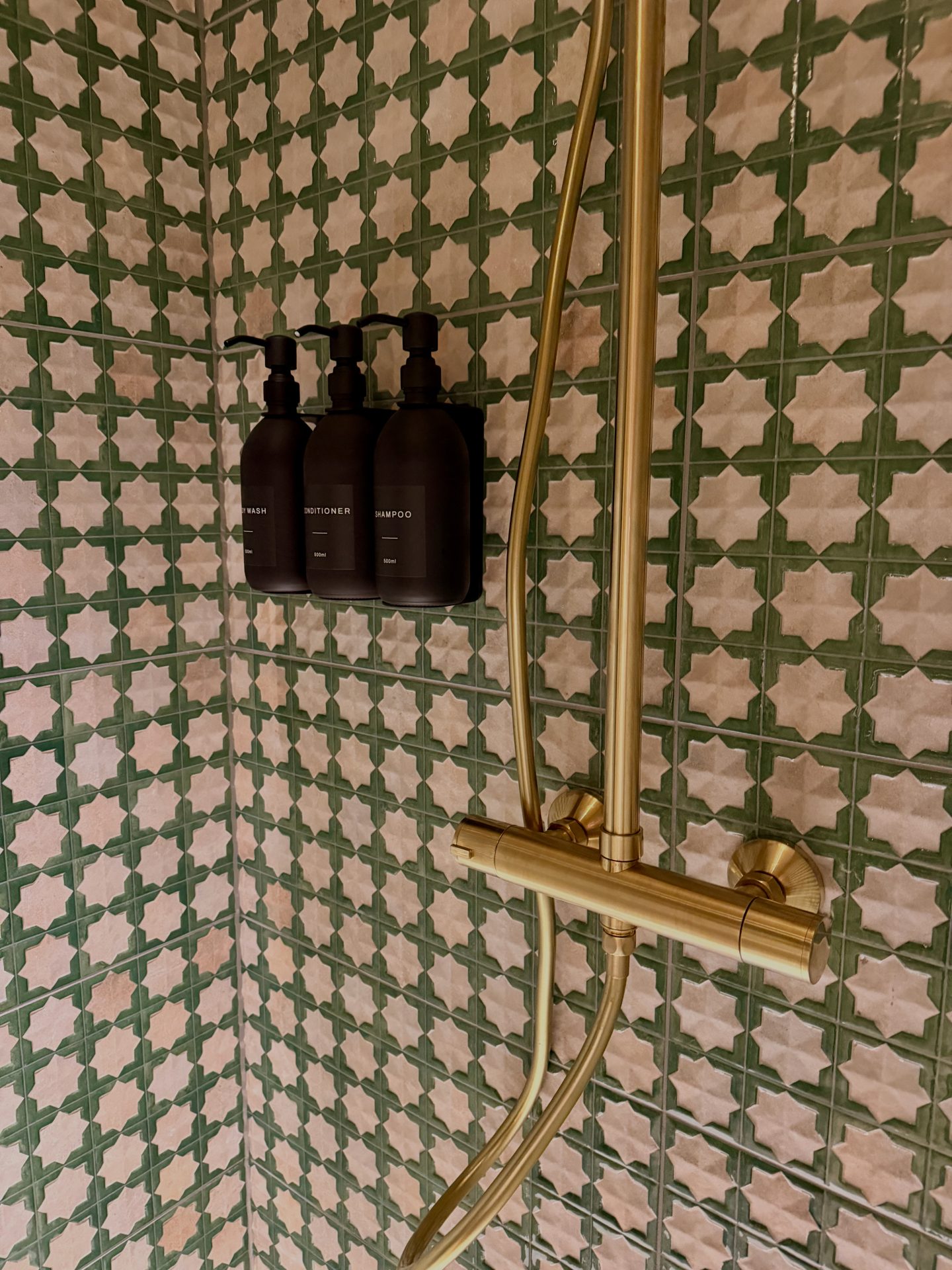 shower detail